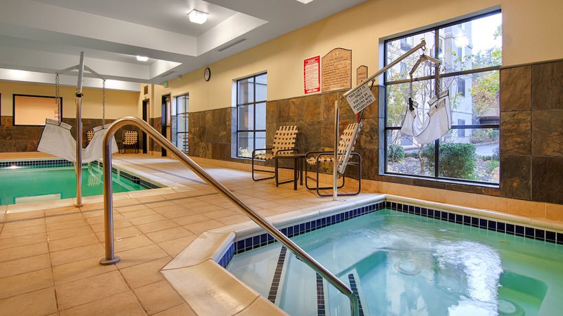 Imagen de la piscina del Hotel Grand Hotel At Bridgeport. Foto 13