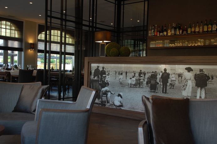 Imagen del bar/restaurante del Hotel Grand Hotel Belle Vue. Foto 6