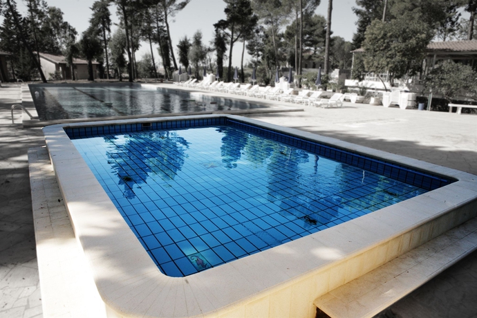 Imagen de la piscina del Hotel Grand Hotel Bonaccorsi. Foto 16