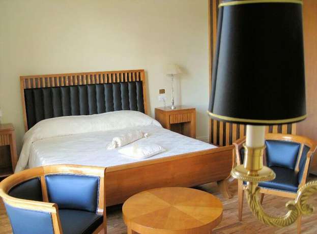 Imagen de la habitación del Hotel Grand Hotel Certosa. Foto 3