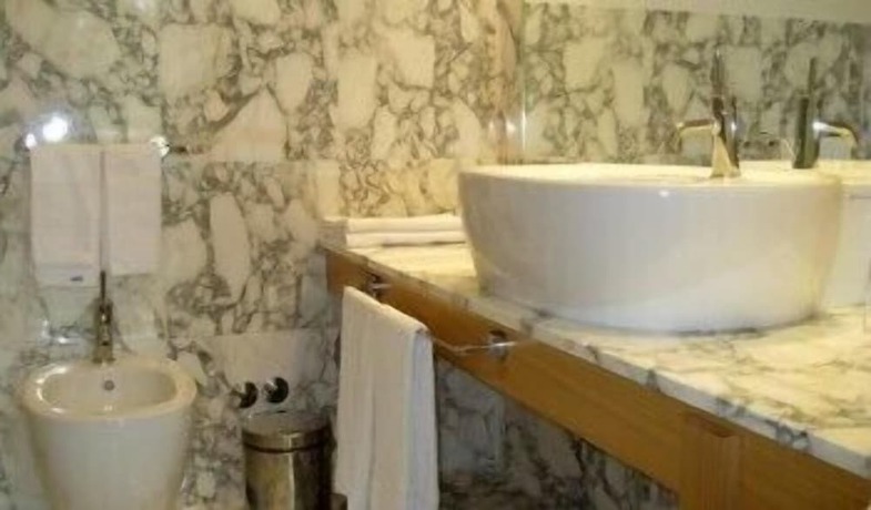 Imagen de la habitación del Hotel Grand Hotel Certosa. Foto 11