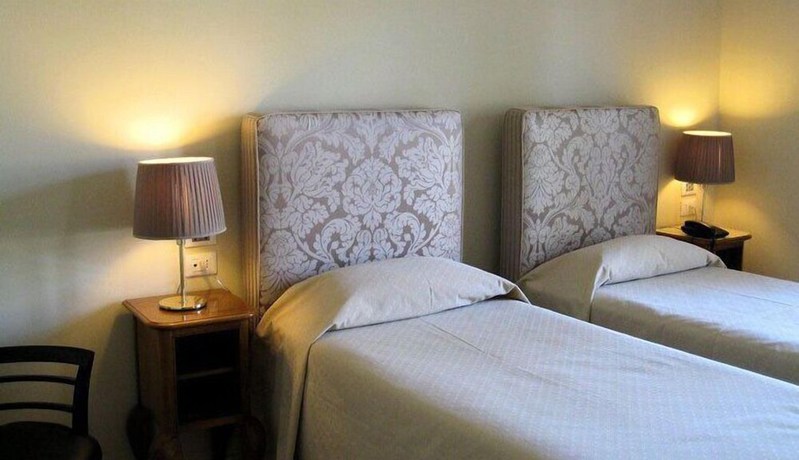 Imagen de la habitación del Hotel Grand Hotel Certosa. Foto 15