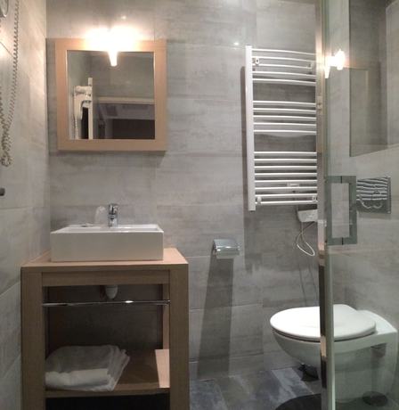 Imagen de la habitación del Hotel Grand Hotel Clichy. Foto 8