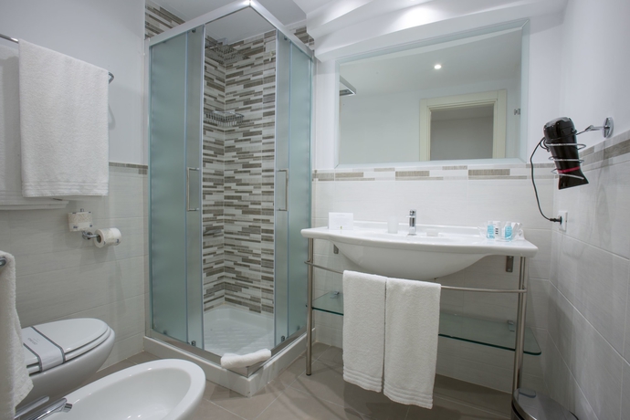 Imagen de la habitación del Hotel Grand Hotel Costa Brada. Foto 11