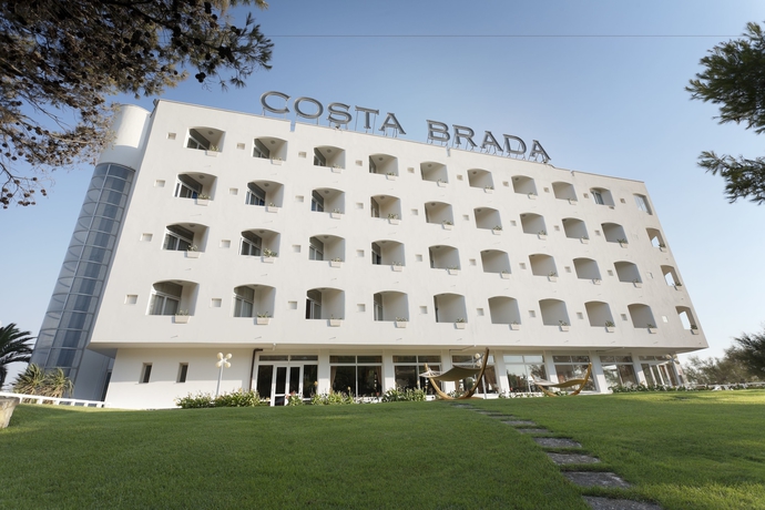 Imagen de los exteriores del Hotel Grand Hotel Costa Brada. Foto 16