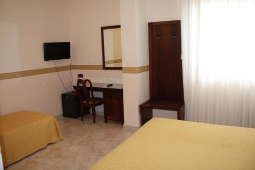 Imagen de la habitación del Hotel Grand Hotel Degli Angeli. Foto 8