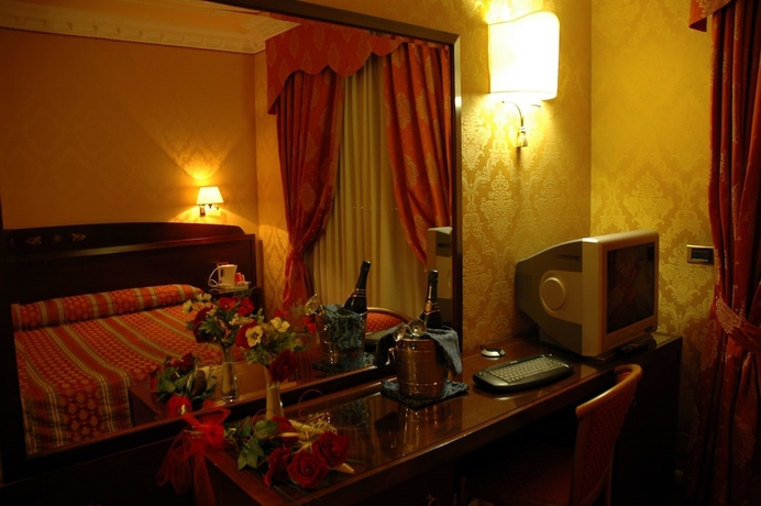 Imagen de la habitación del Hotel Grand Hotel Dei Cesari. Foto 10