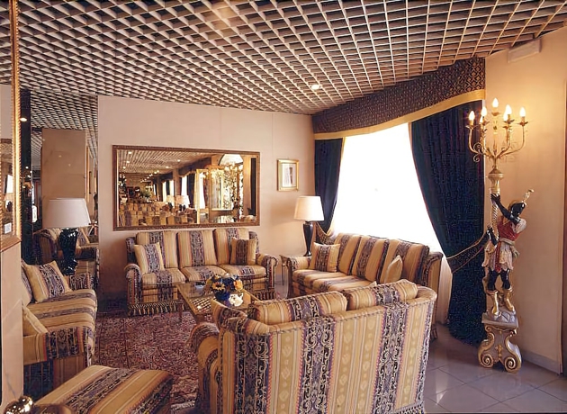 Imagen del bar/restaurante del Hotel Grand Hotel Dei Cesari. Foto 3
