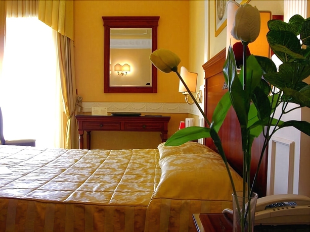 Imagen de la habitación del Hotel Grand Hotel Dei Cesari. Foto 17