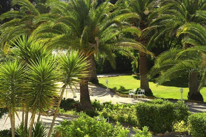 Imagen de los exteriores del Hotel Grand Hotel Des Lecques; BW Signature Collection. Foto 10