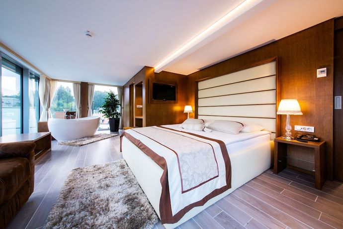 Imagen de la habitación del Hotel Grand Hotel Donat Superior. Foto 6