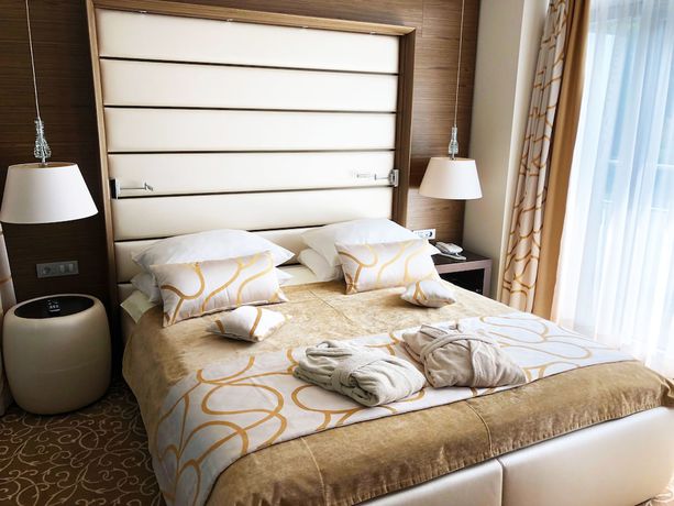 Imagen de la habitación del Hotel Grand Hotel Donat Superior. Foto 7