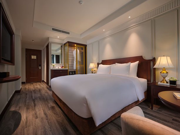 Imagen de la habitación del Hotel Grand Hotel Du Lac Hanoi. Foto 3
