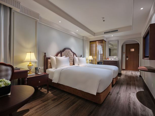 Imagen de la habitación del Hotel Grand Hotel Du Lac Hanoi. Foto 9