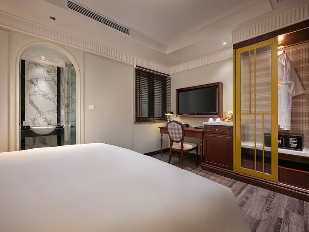 Imagen de la habitación del Hotel Grand Hotel Du Lac Hanoi. Foto 13