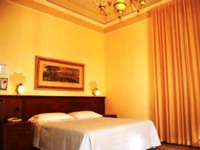 Imagen de los exteriores del Hotel Grand Hotel Du Park Et Regina. Foto 2