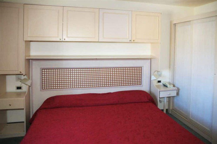 Imagen de la habitación del Hotel Grand Hotel Duchi D'aosta. Foto 6