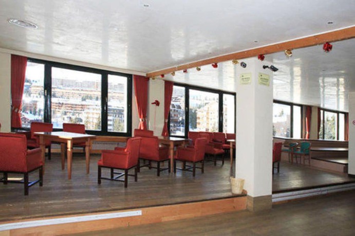 Imagen del bar/restaurante del Hotel Grand Hotel Duchi D'aosta. Foto 2