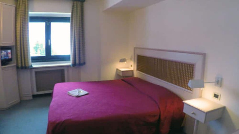 Imagen de la habitación del Hotel Grand Hotel Duchi D'aosta. Foto 9