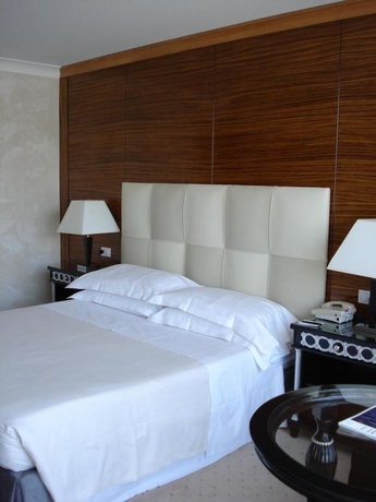 Imagen de la habitación del Hotel Grand Hotel Eden. Foto 8