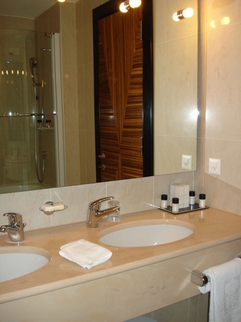 Imagen de la habitación del Hotel Grand Hotel Eden. Foto 10