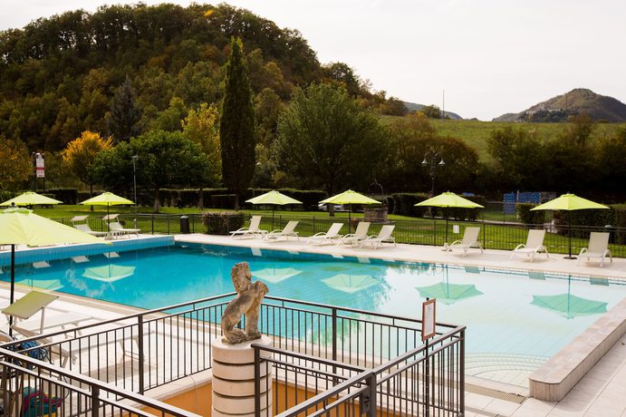 Imagen de la piscina del Hotel Grand Hotel Elite. Foto 18