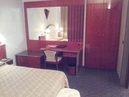 Imagen de la habitación del Hotel Grand Hotel Europa. Foto 6