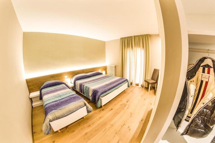 Imagen de la habitación del Hotel Grand Hotel Europa, Rivisondoli. Foto 5