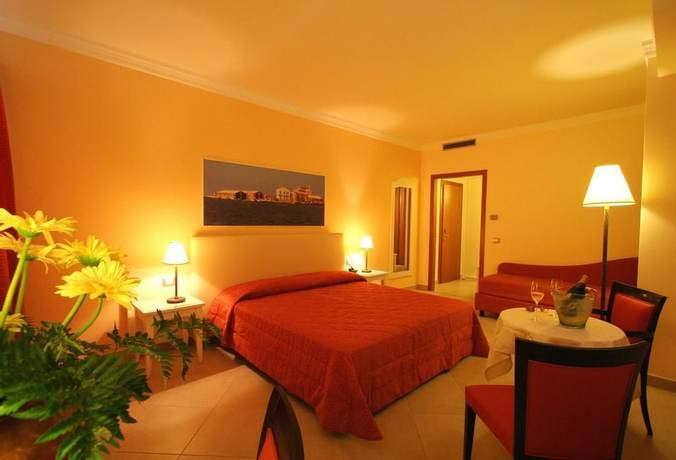 Imagen de la habitación del Hotel Grand Hotel Florio. Foto 9