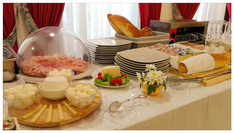 Imagen del bar/restaurante del Hotel Grand Hotel Florio. Foto 8