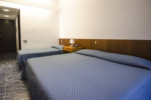 Imagen de la habitación del Hotel Grand Hotel Helios. Foto 13