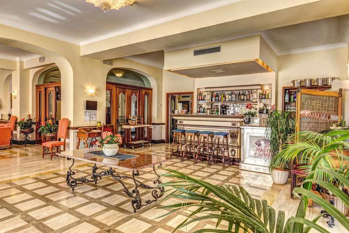 Imagen del bar/restaurante del Hotel Grand Hotel Hermitage, Sorrento. Foto 3