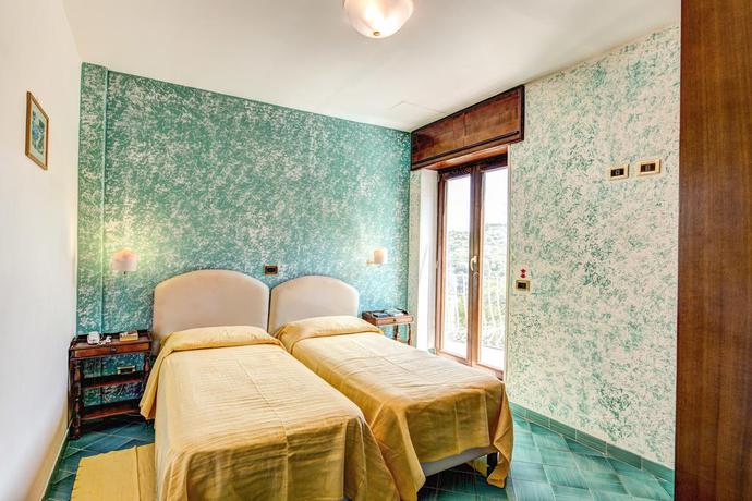 Imagen de la habitación del Hotel Grand Hotel Hermitage, Sorrento. Foto 8