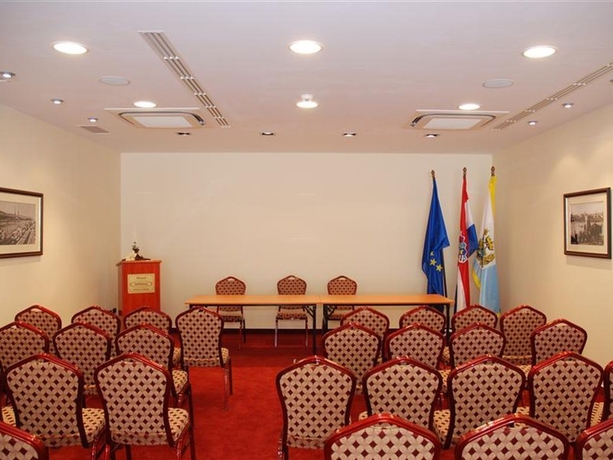 Imagen general del Hotel Grand Hotel Imperial. Foto 8