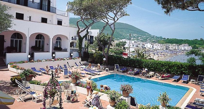Imagen de la piscina del Hotel Grand Hotel Ischia Lido. Foto 18