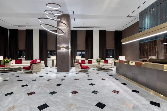 Imagen de los interiores del Hotel Grand Hotel Kalamata. Foto 13