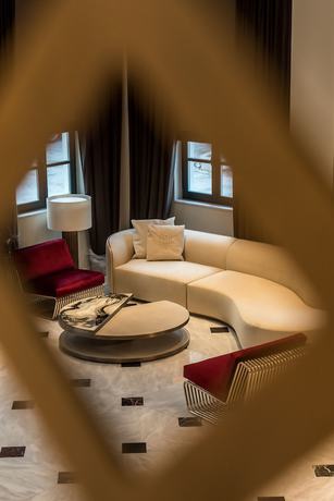 Imagen de los interiores del Hotel Grand Hotel Kalamata. Foto 14