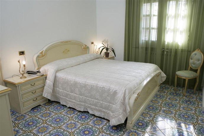 Imagen general del Hotel Grand Hotel Le Galassie. Foto 3
