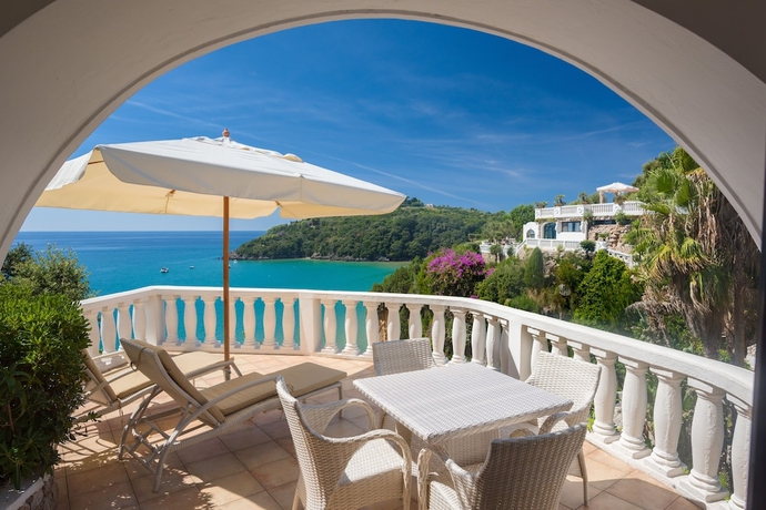 Imagen de la habitación del Hotel Grand Hotel Le Rocce. Foto 6