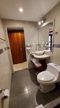 Imagen de la habitación del Hotel Grand Hotel Leon Marino Galapagos. Foto 8