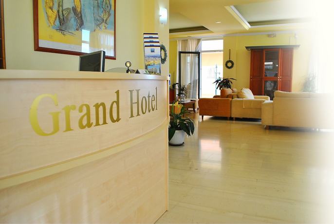 Imagen de los interiores del Hotel Grand Hotel Loutraki. Foto 19
