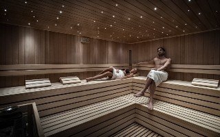 Imagen de los interiores del Hotel Grand Hotel Ma and Ma Resort. Foto 12