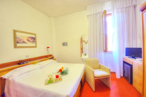 Imagen de la habitación del Hotel Grand Hotel Milano. Foto 13