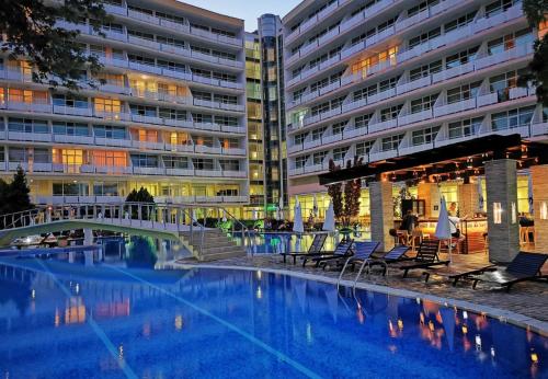 Imagen general del Hotel Grand Hotel Nirvana - All Inclusive. Foto 4