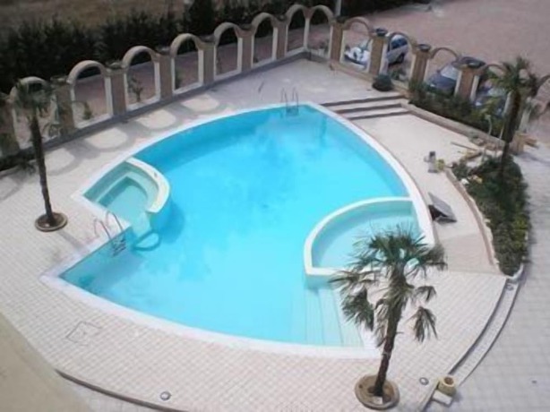 Imagen de la piscina del Hotel Grand Hotel Osman. Foto 20