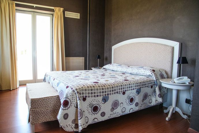Imagen de la habitación del Hotel Grand Hotel Pacl&agrave;. Foto 10