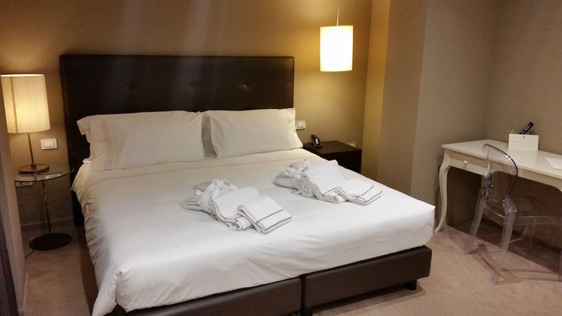 Imagen de la habitación del Hotel Grand Hotel Paradiso. Foto 10