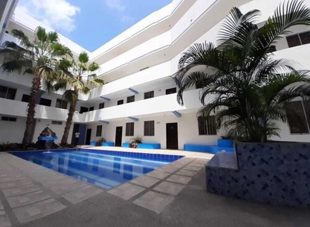 Imagen de la piscina del Hotel Grand Hotel Paraiso Salinas. Foto 13