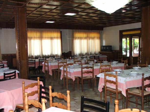 Imagen del bar/restaurante del Hotel Grand Hotel Pavone. Foto 7
