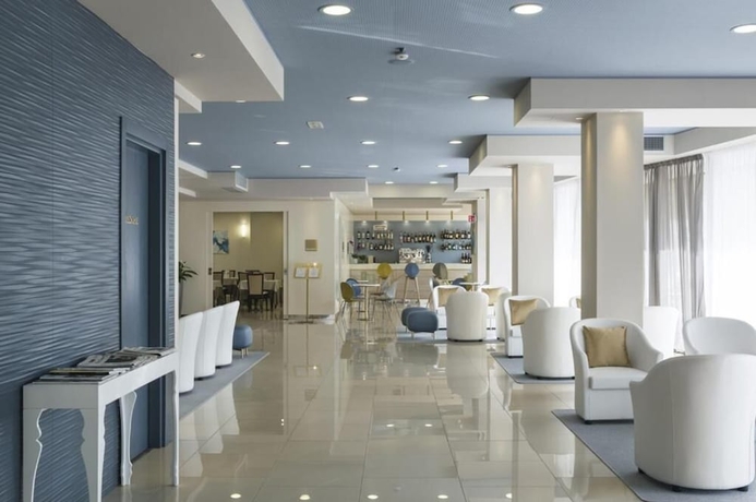 Imagen del bar/restaurante del Hotel Grand Hotel Pietra Ligure. Foto 6